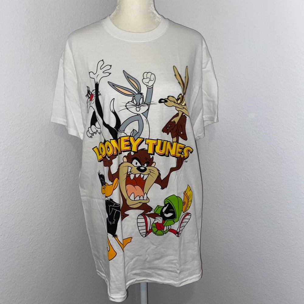 LOONEY TUNES Graphic Tee‎